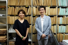石田美紀教授（左）と、キム・ジュニアン准教授（右）