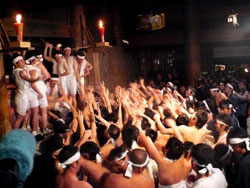 毘沙門堂裸押し合い祭り