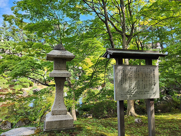 新潟市最古の石燈籠