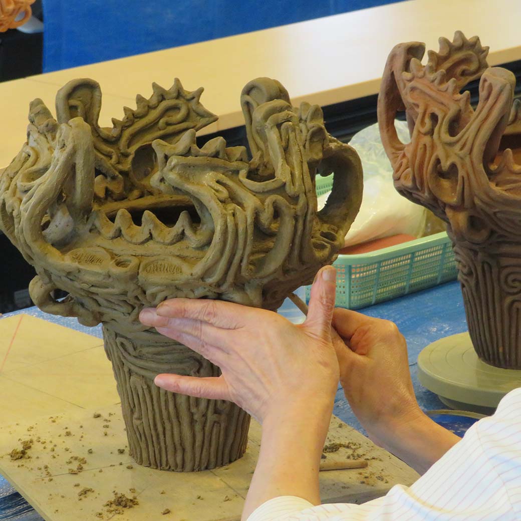 縄文土器をつくろう！（火焔土器・オリジナル土器）